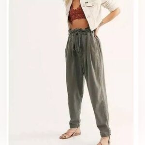 🎉 4 for 45 🎉 Free People Margate Pleated Trouser Pant Stretchy Waist S bin3